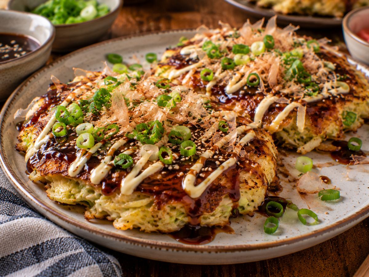 Cabbage pancakes (okonomiyaki-style)